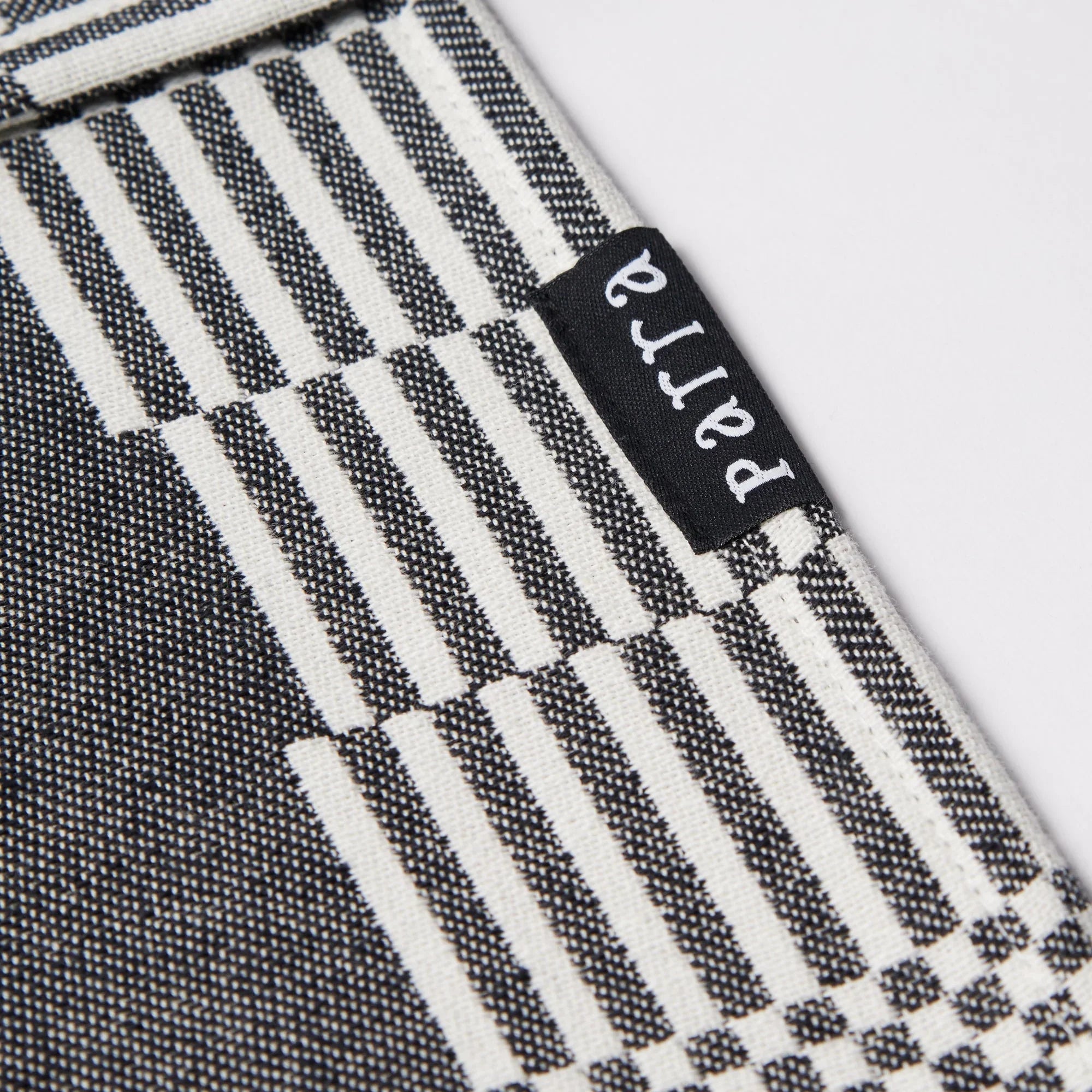 By Parra Infinite Kitchen Bird Towel Set Of 2 - Black