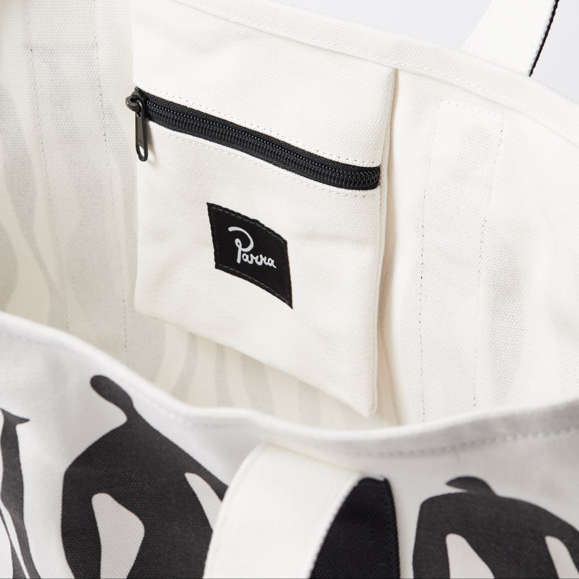By Parra Connected Guy Bag - White
