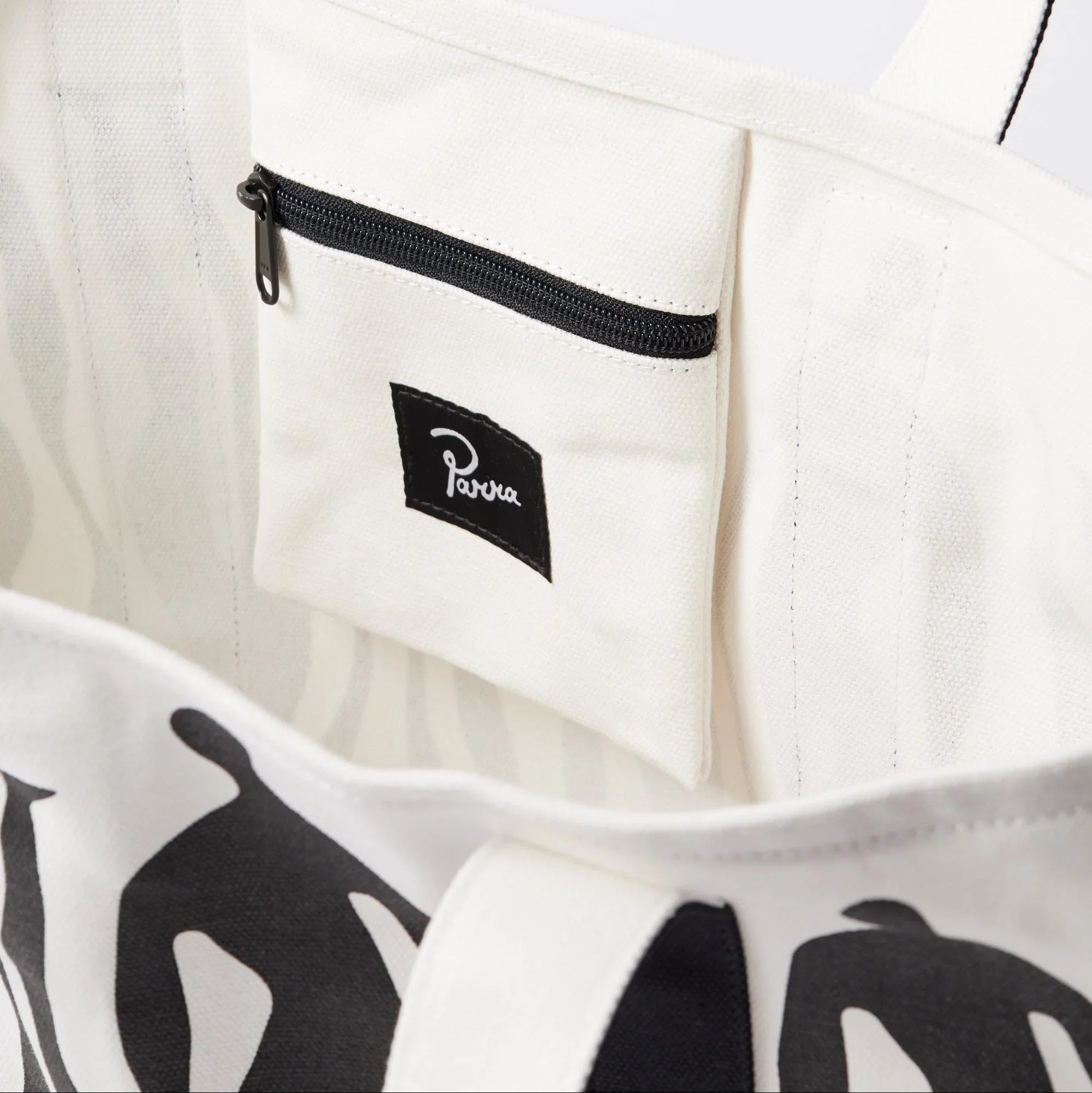 By Parra Connected Guy Bag - White