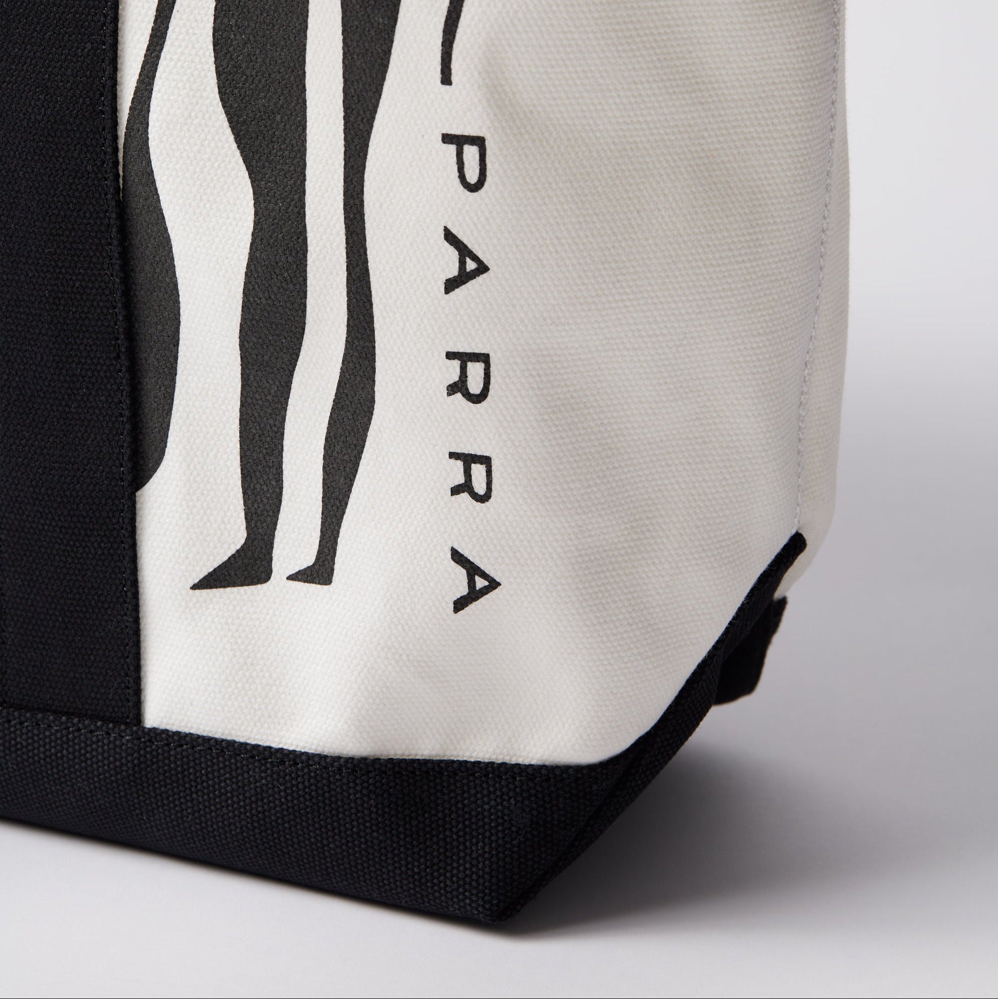 By Parra Connected Guy Bag - White