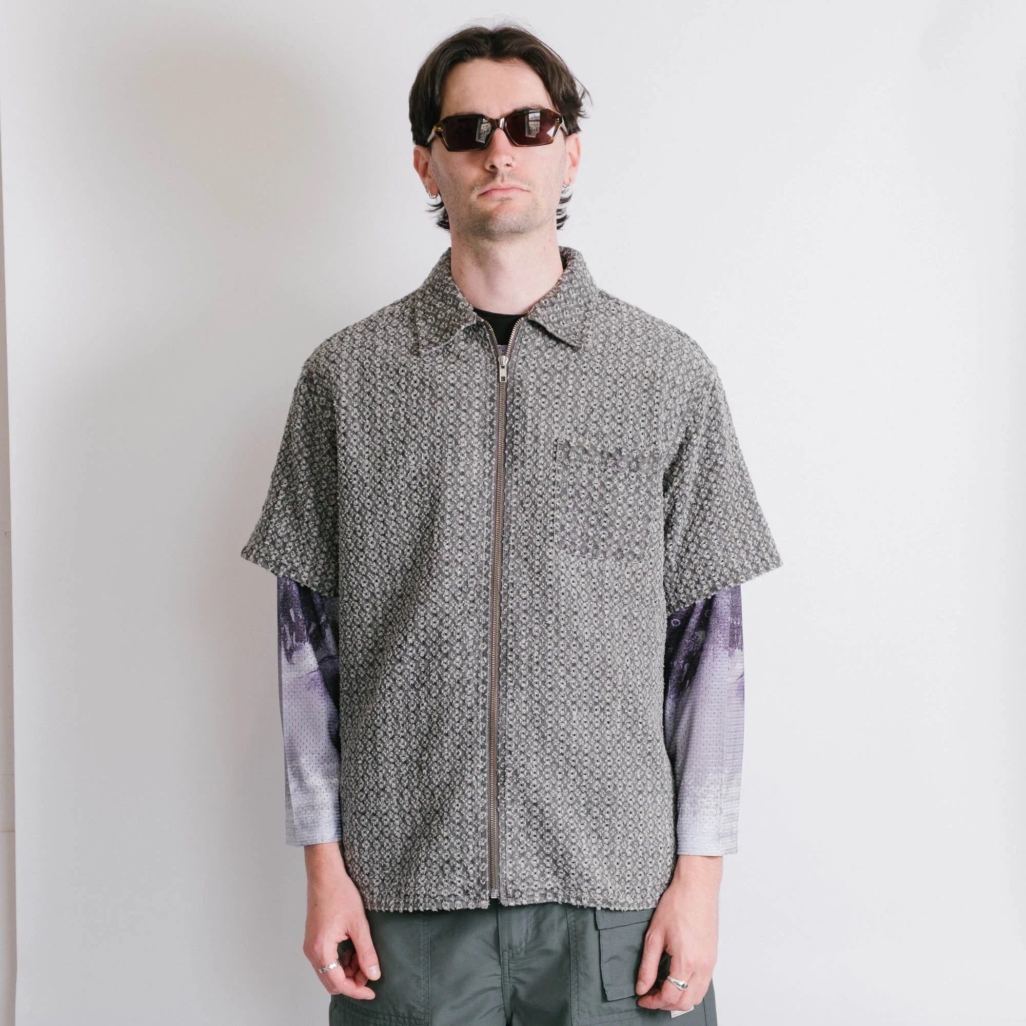 thisisneverthat Damaged Denim Zip SS Shirt - Grey