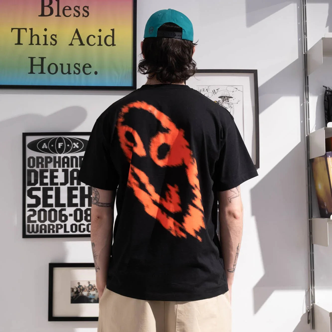 No Problemo Smile Away SS Tee - Black - Never Never