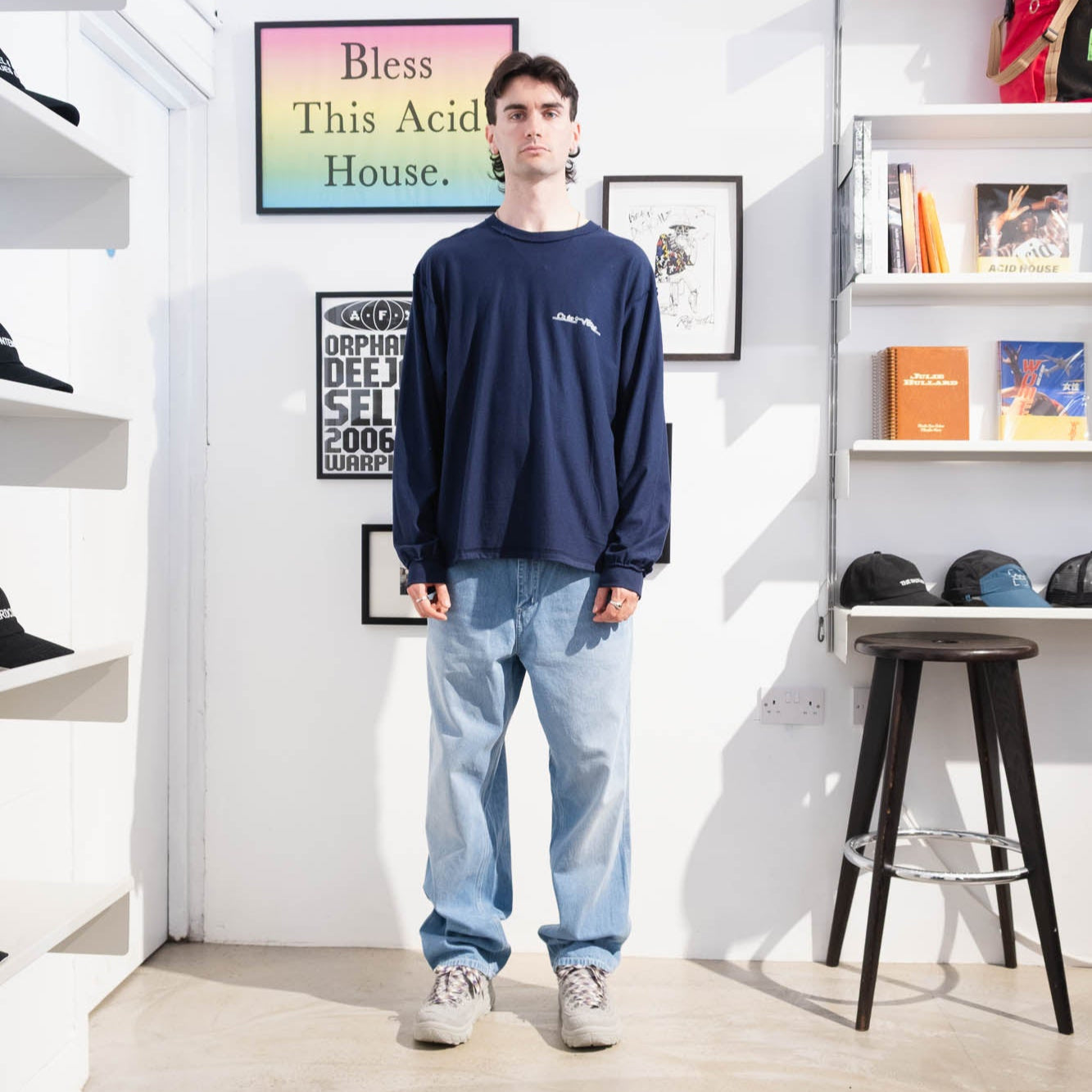 is-ness QV LS Tee - Navy
