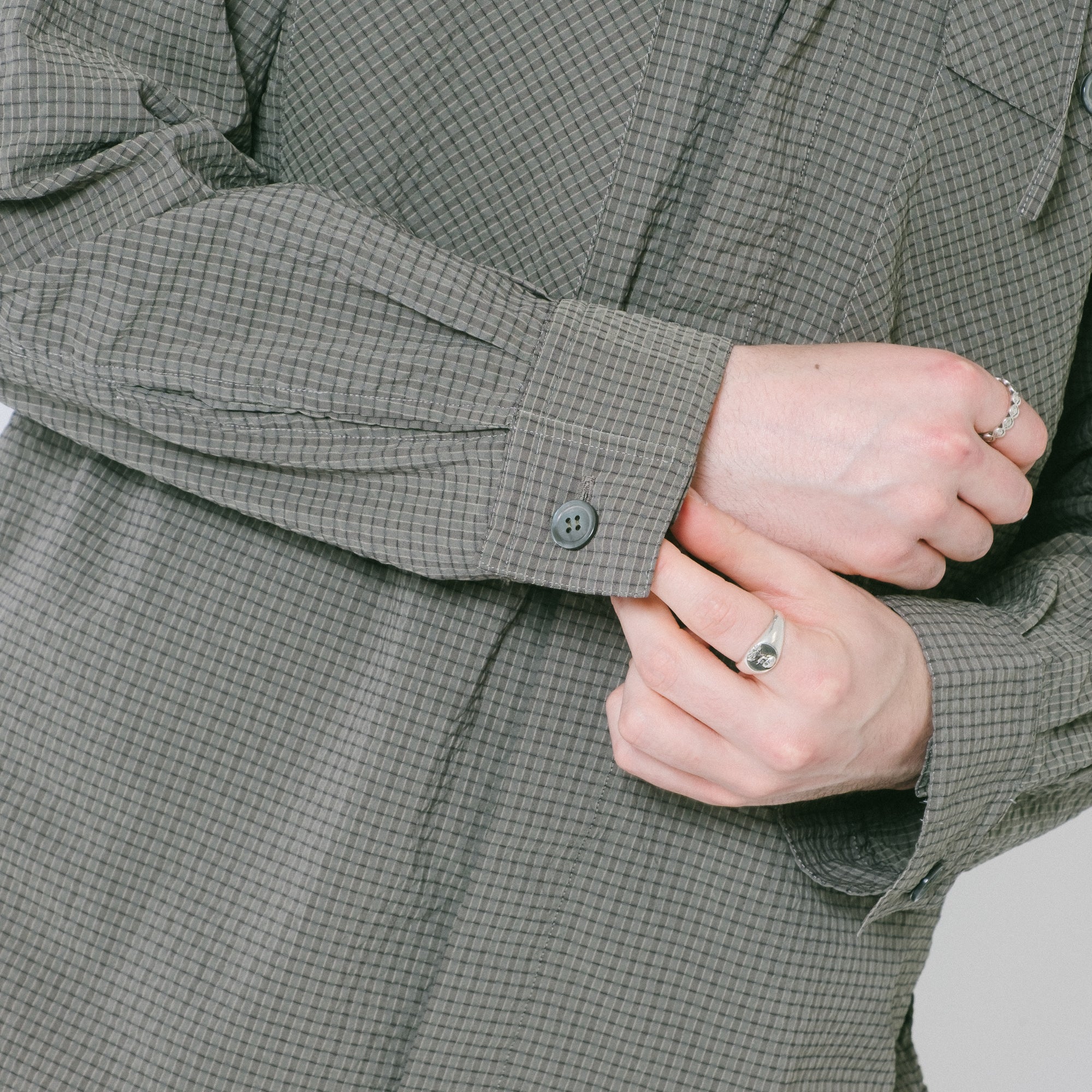 is-ness Quick-Drying Hoodie Shirt - Charcoal