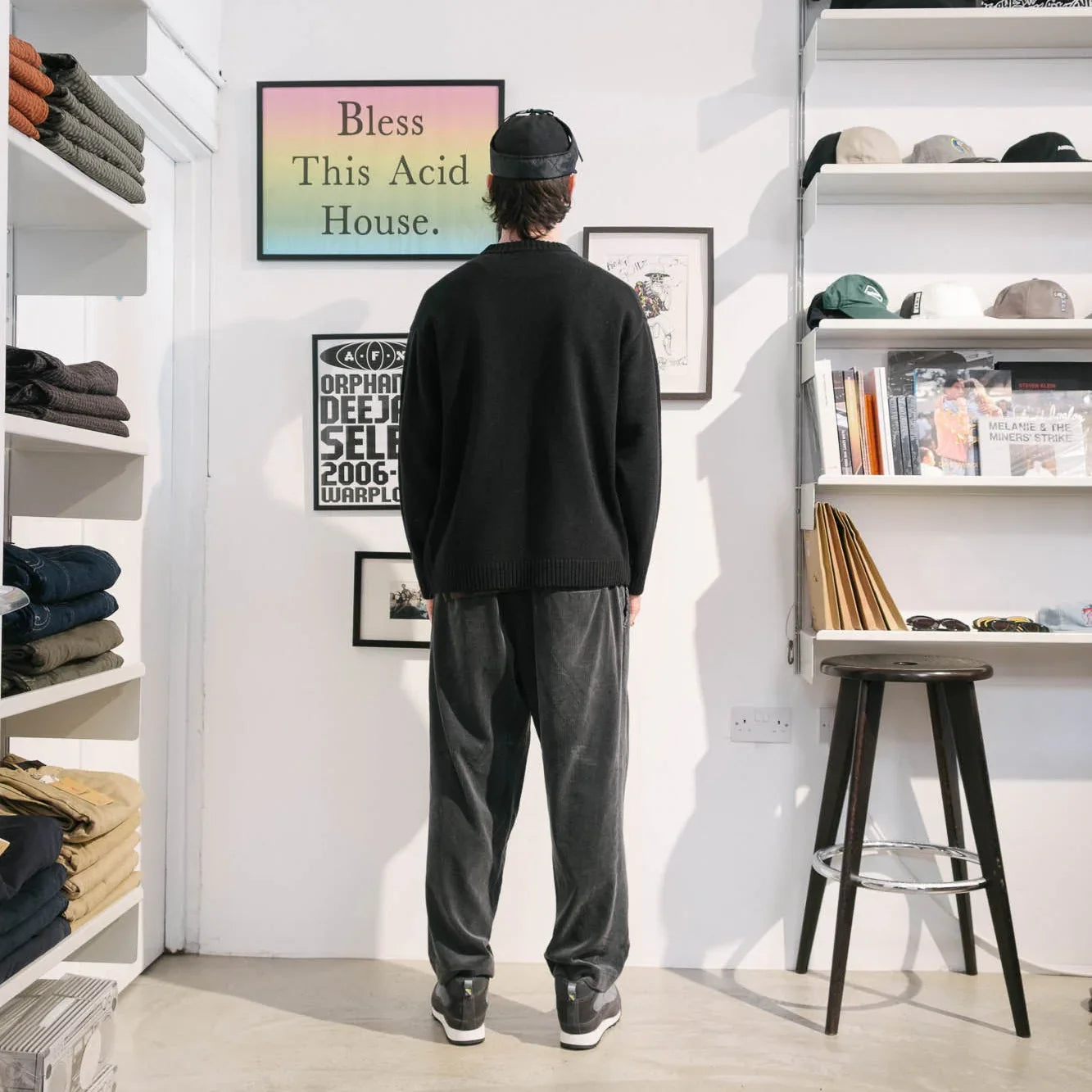 is-ness Doron Ventilation Knit - Black