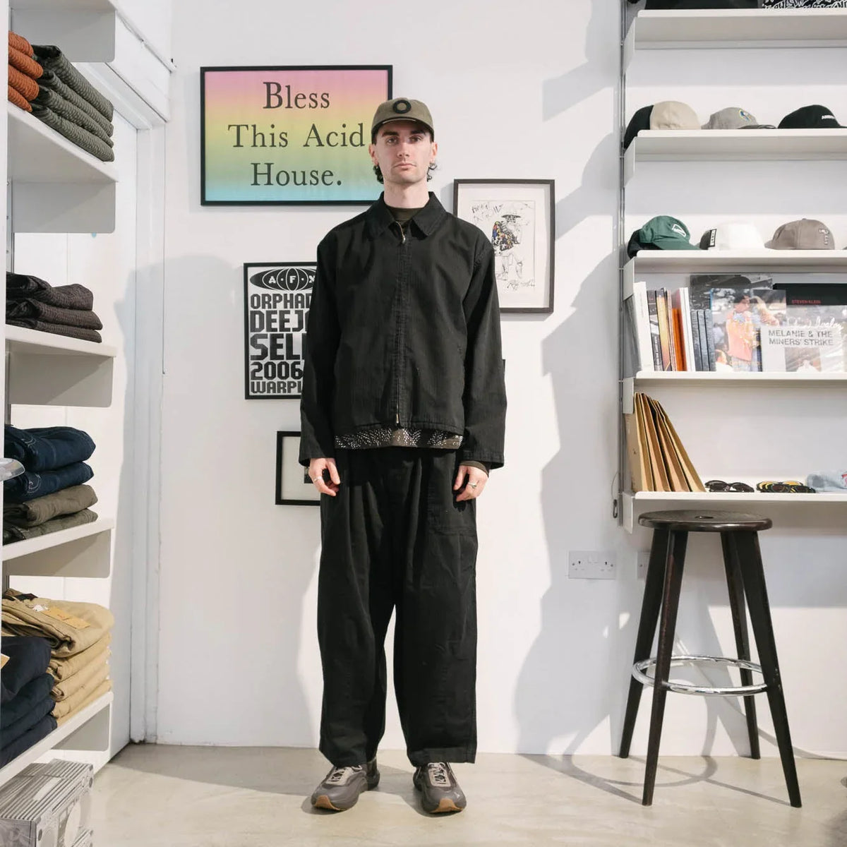 is-ness Herringbone Zip Jacket - Black