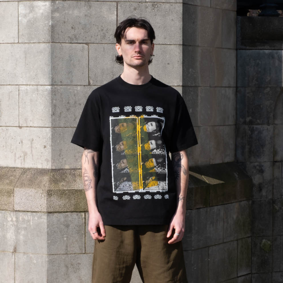 Cav Empt TH Body Bag/AS D_intergration T-Shirt - Black