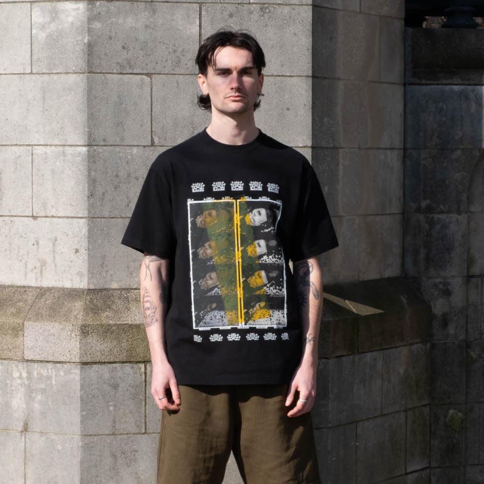 Cav Empt TH Body Bag/AS D_intergration T-Shirt - Black - Never Never