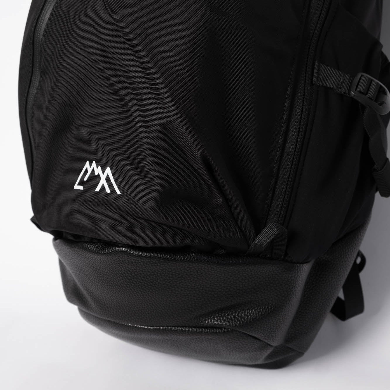 CMF Comfy Outdoor Garment Backpackerz 32 - Black