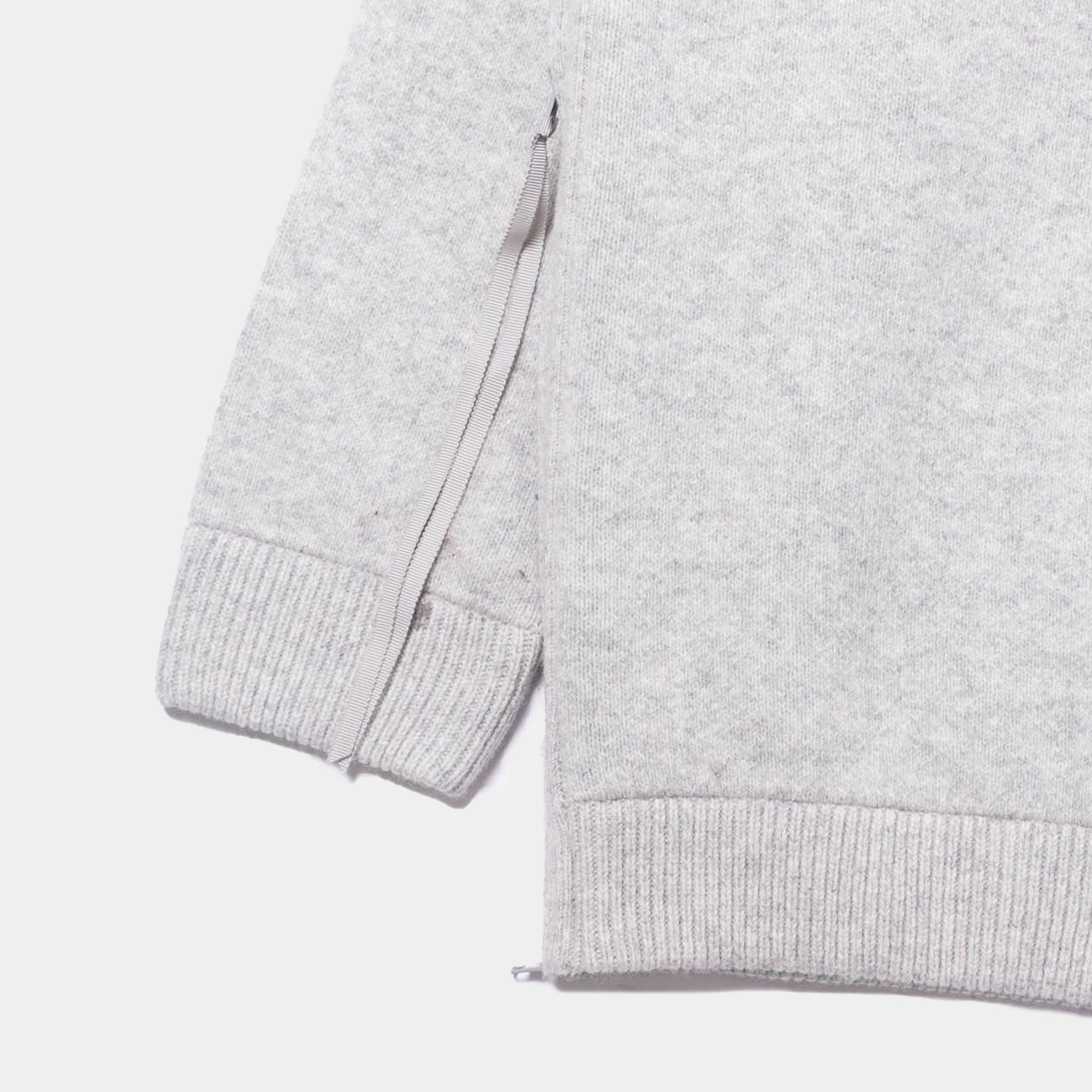 is-ness Ventilation Knitted Crew - Grey