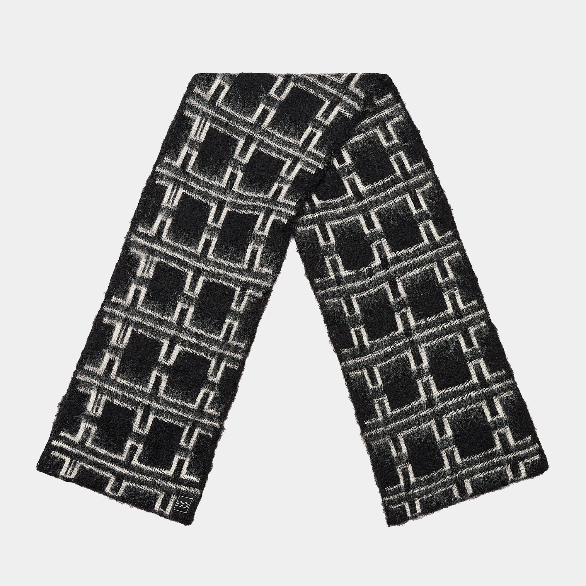 The Trilogy Tapes TTT Mohair Knitted Repeat Scarf - Black/White