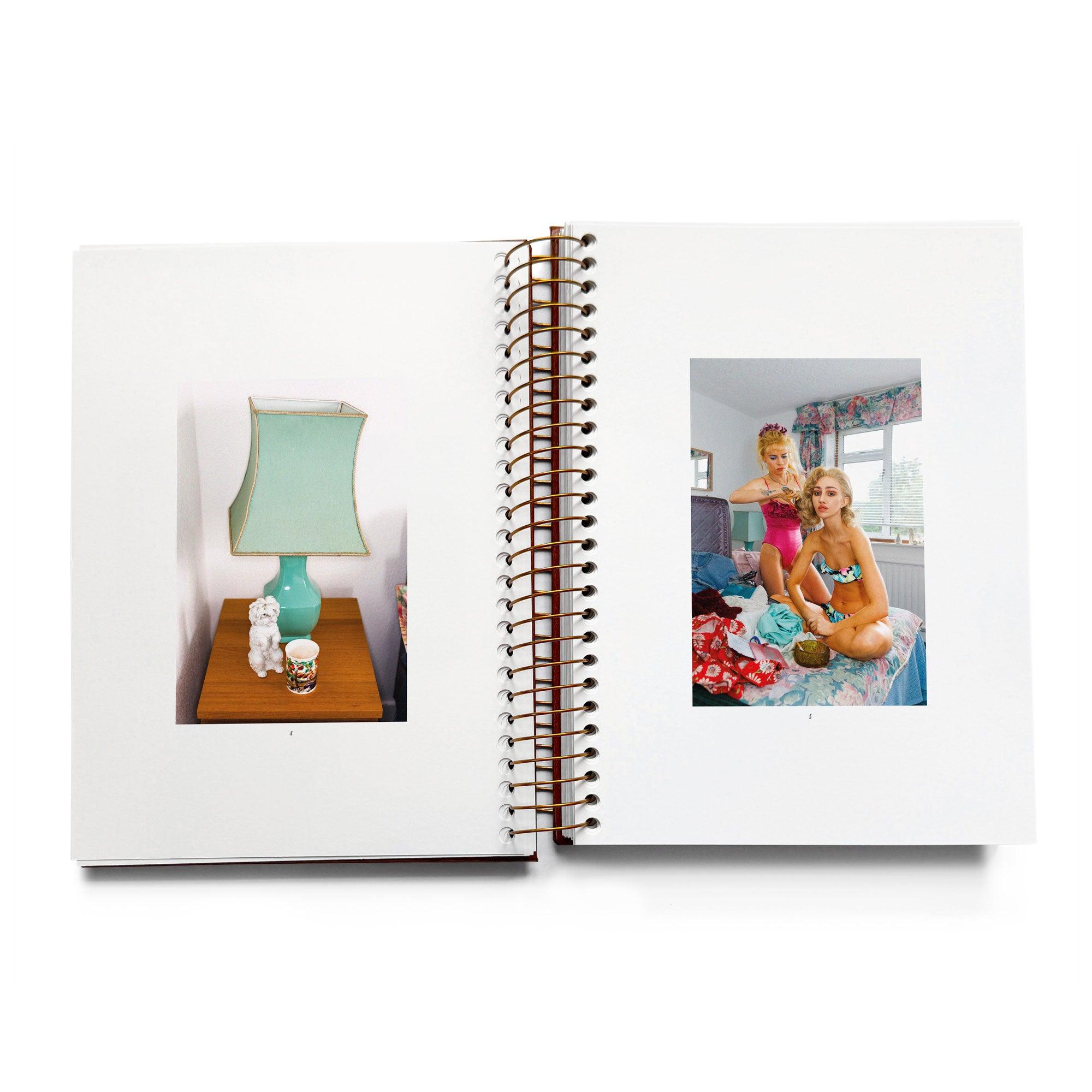 IDEA Nadia Lee Cohen / Martin Parr - Julie Bullard - Never Never