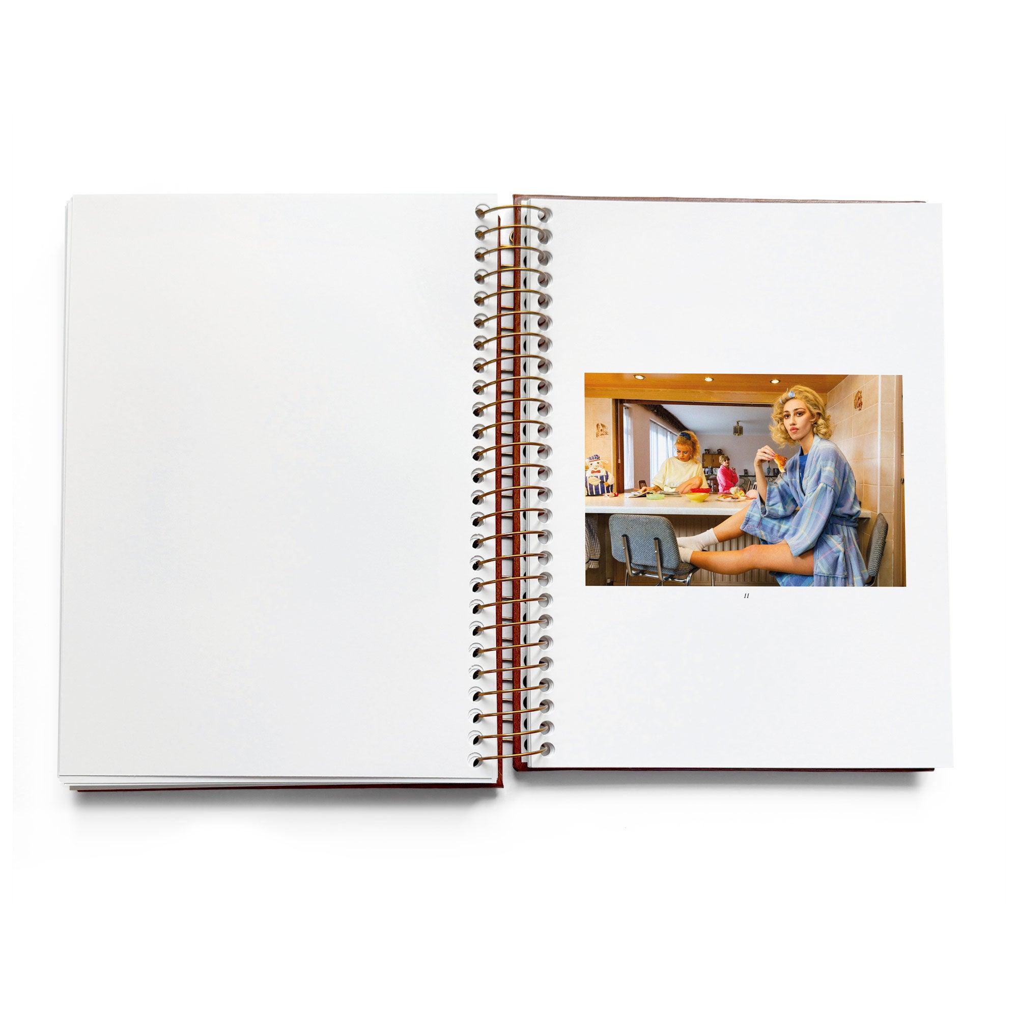 IDEA Nadia Lee Cohen / Martin Parr - Julie Bullard - Never Never