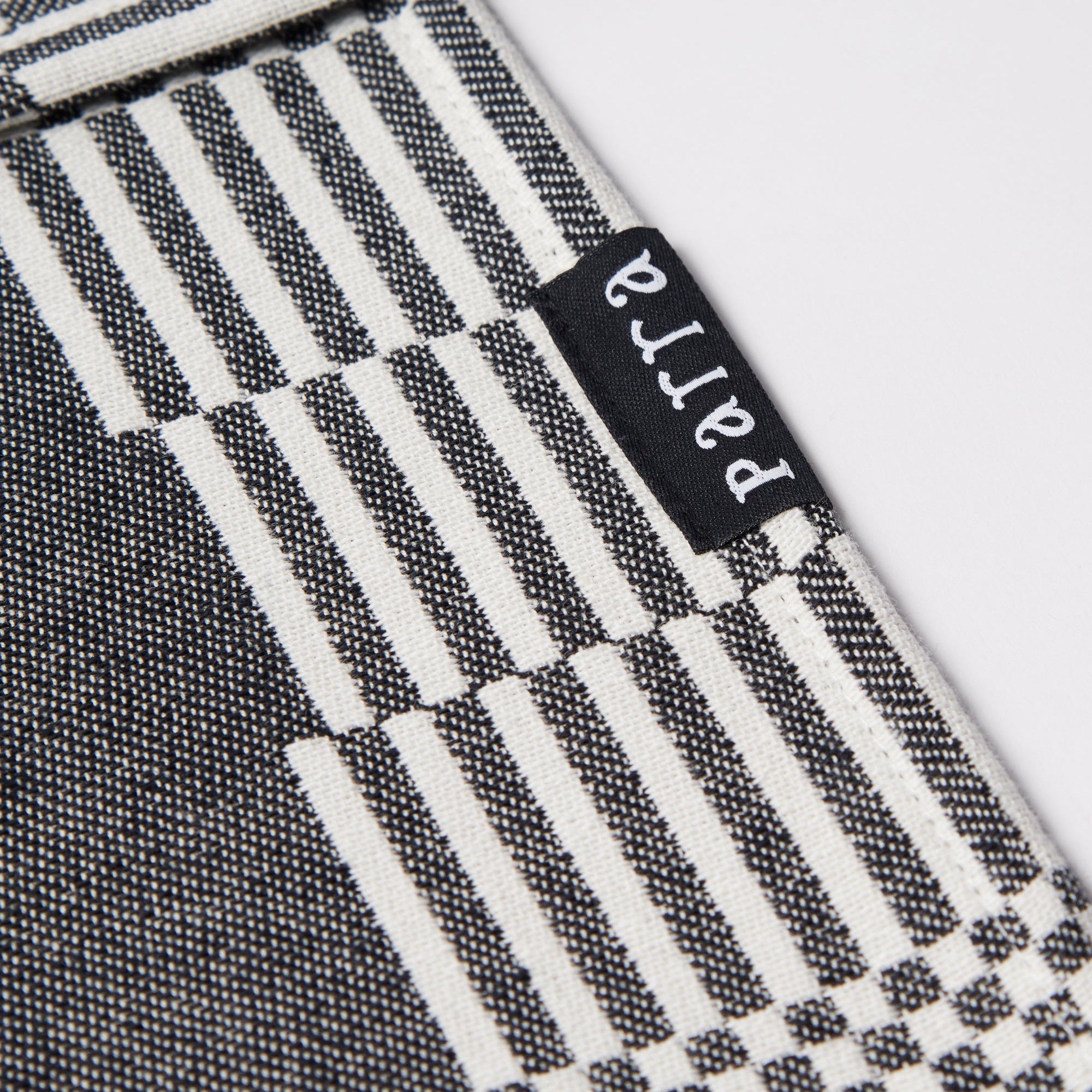 By Parra Infinite Kitchen Bird Towel Set Of 2 - Black