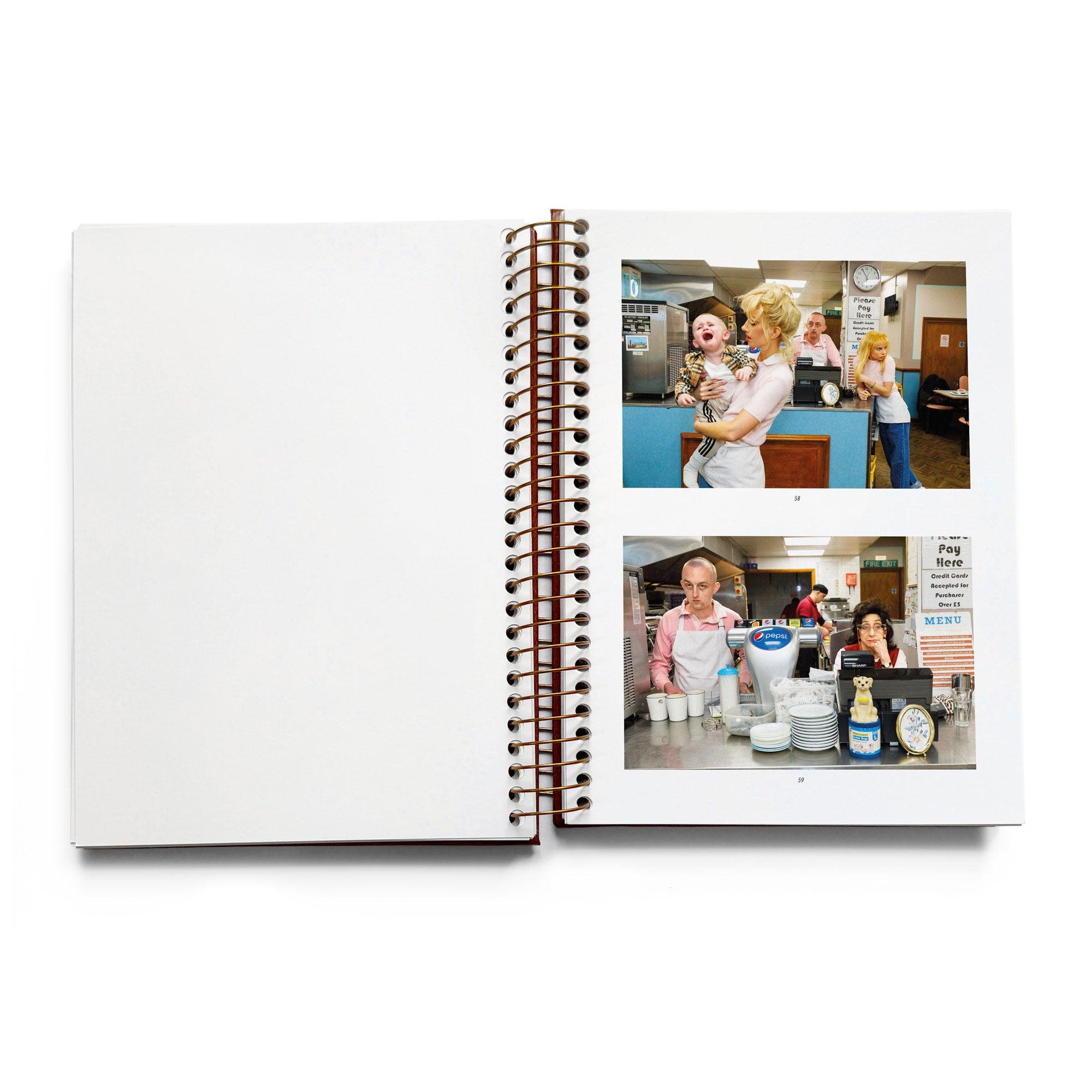 IDEA Nadia Lee Cohen / Martin Parr - Julie Bullard - Never Never
