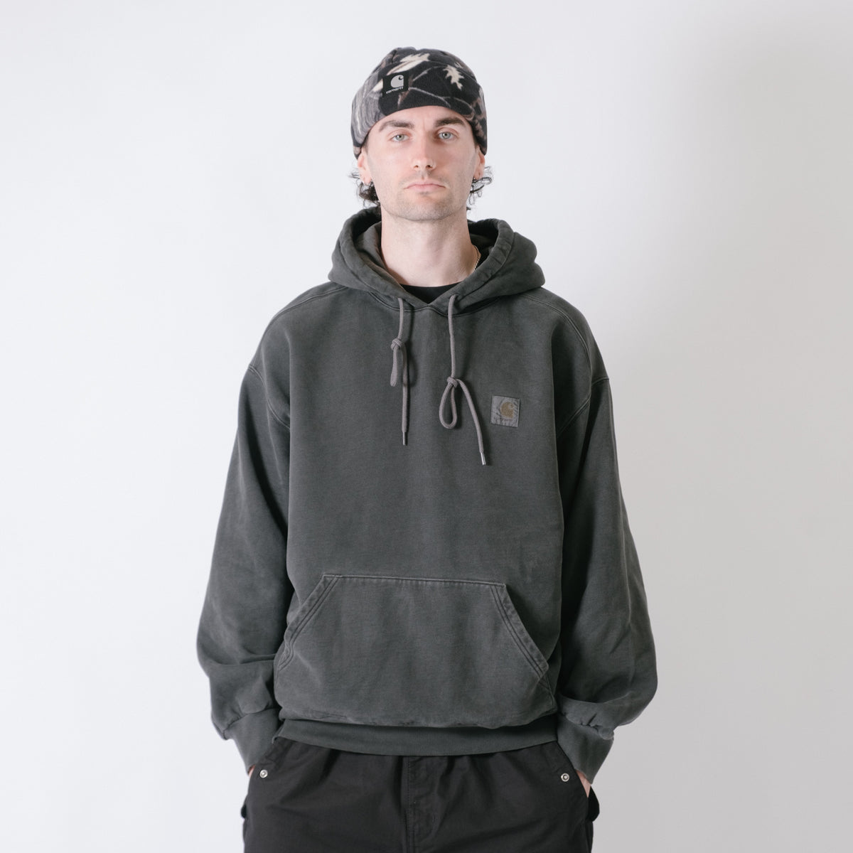 Carhartt WIP Hooded Vista Sweat - Black Garment Dyed