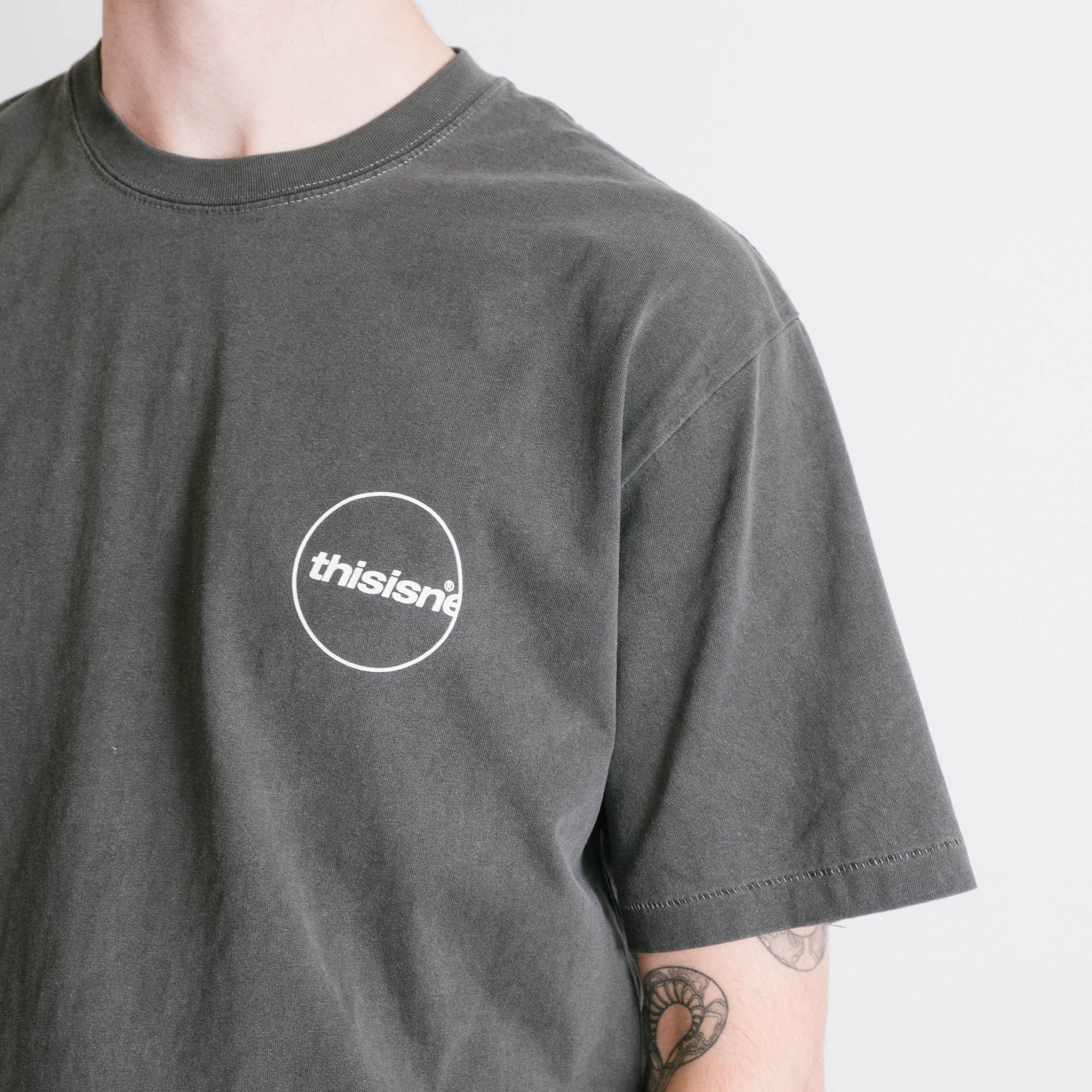 【THISISNEVERTHAT】C-Logo Tee Charcoal thisisneverthat C-Logo Tee - Charcoal | International Store