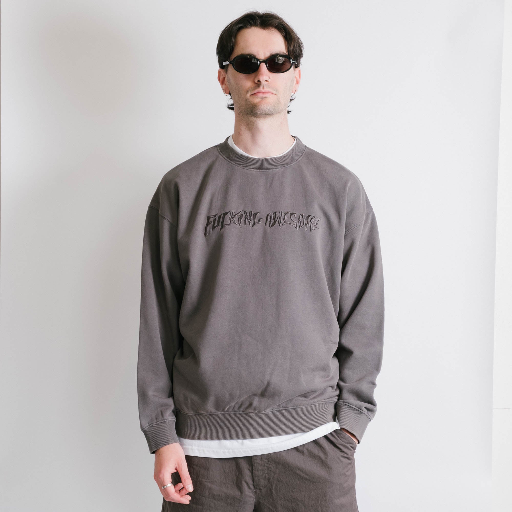 【FUCKING AWESOME】 DISTRESSED STAMP CREW BLACK Fucking Awesome Distressed Stamp Crew - Black