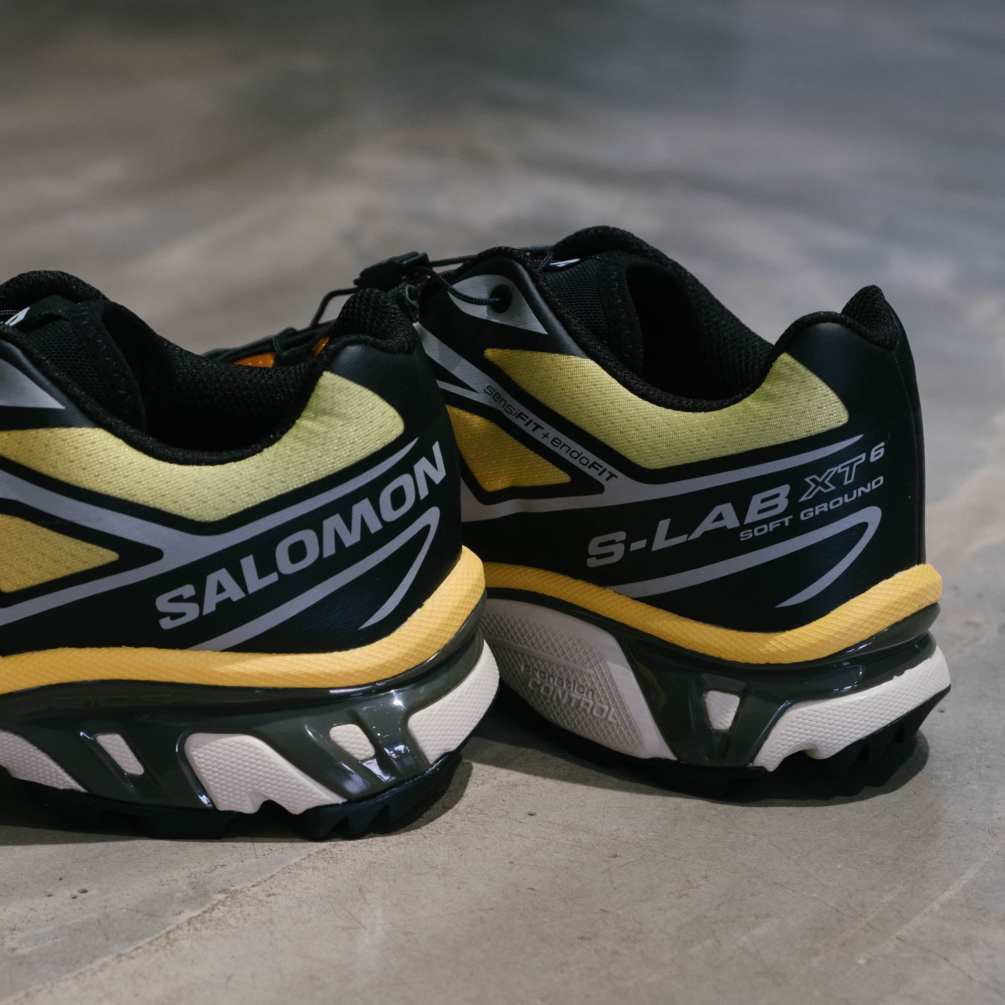 Salomon XT-6 Shoes - Black/Grape Leaf/Beach Ball