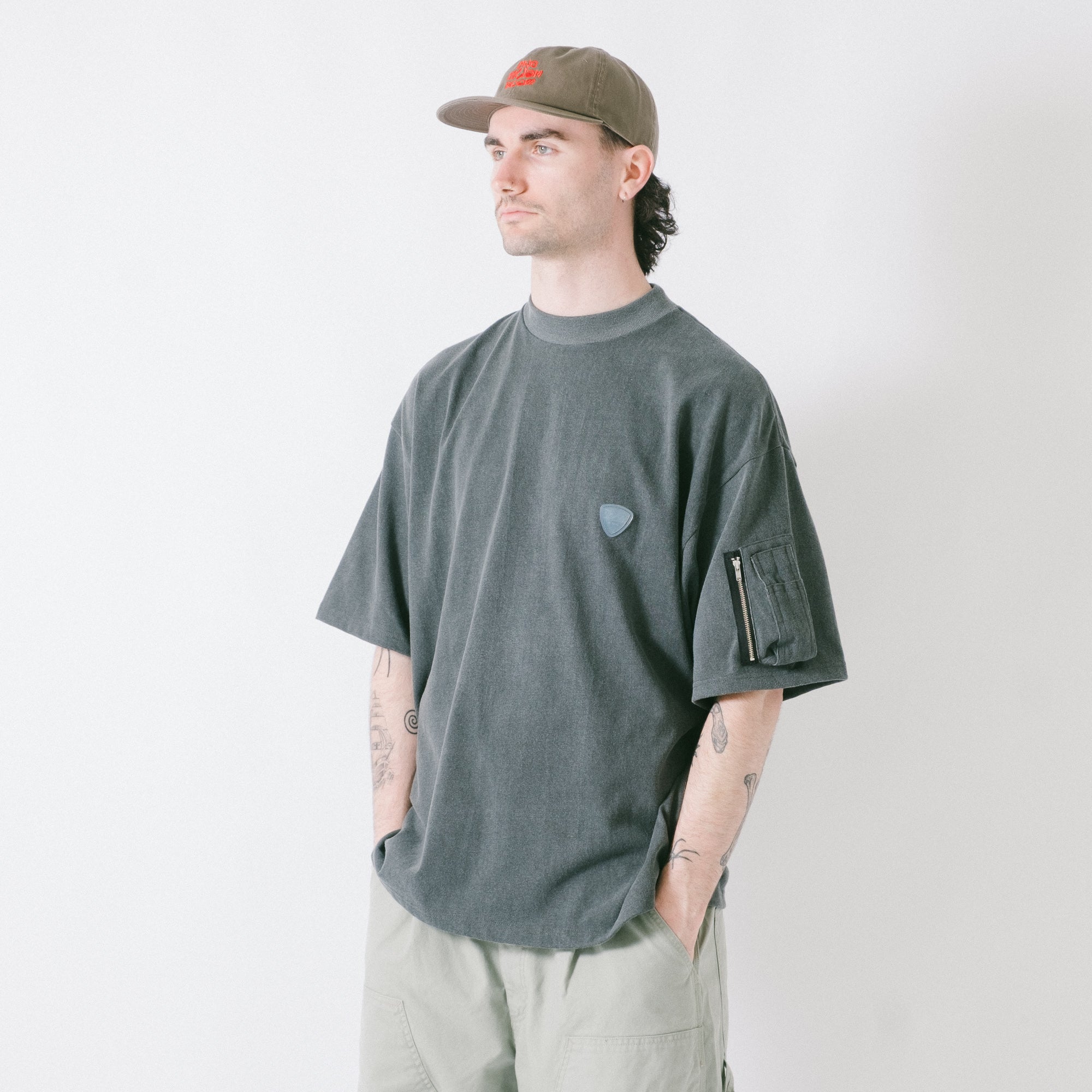 is-ness Arm Pocket Venti T-Shirt - Black