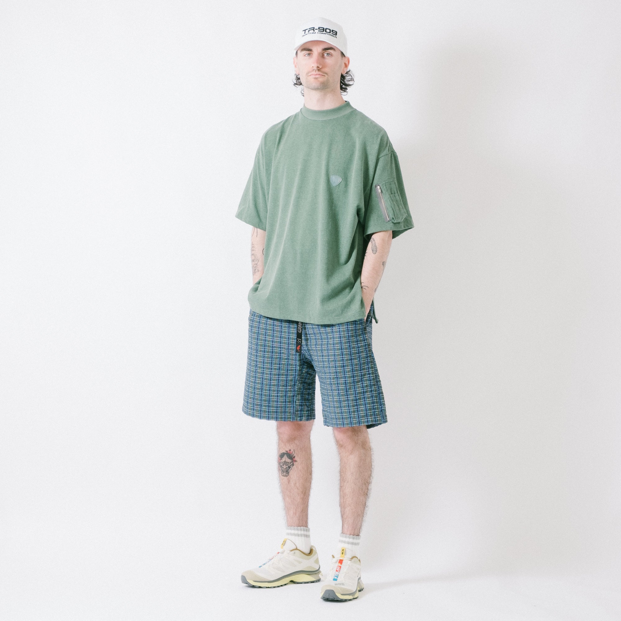 is-ness Arm Pocket Venti T-Shirt - Green
