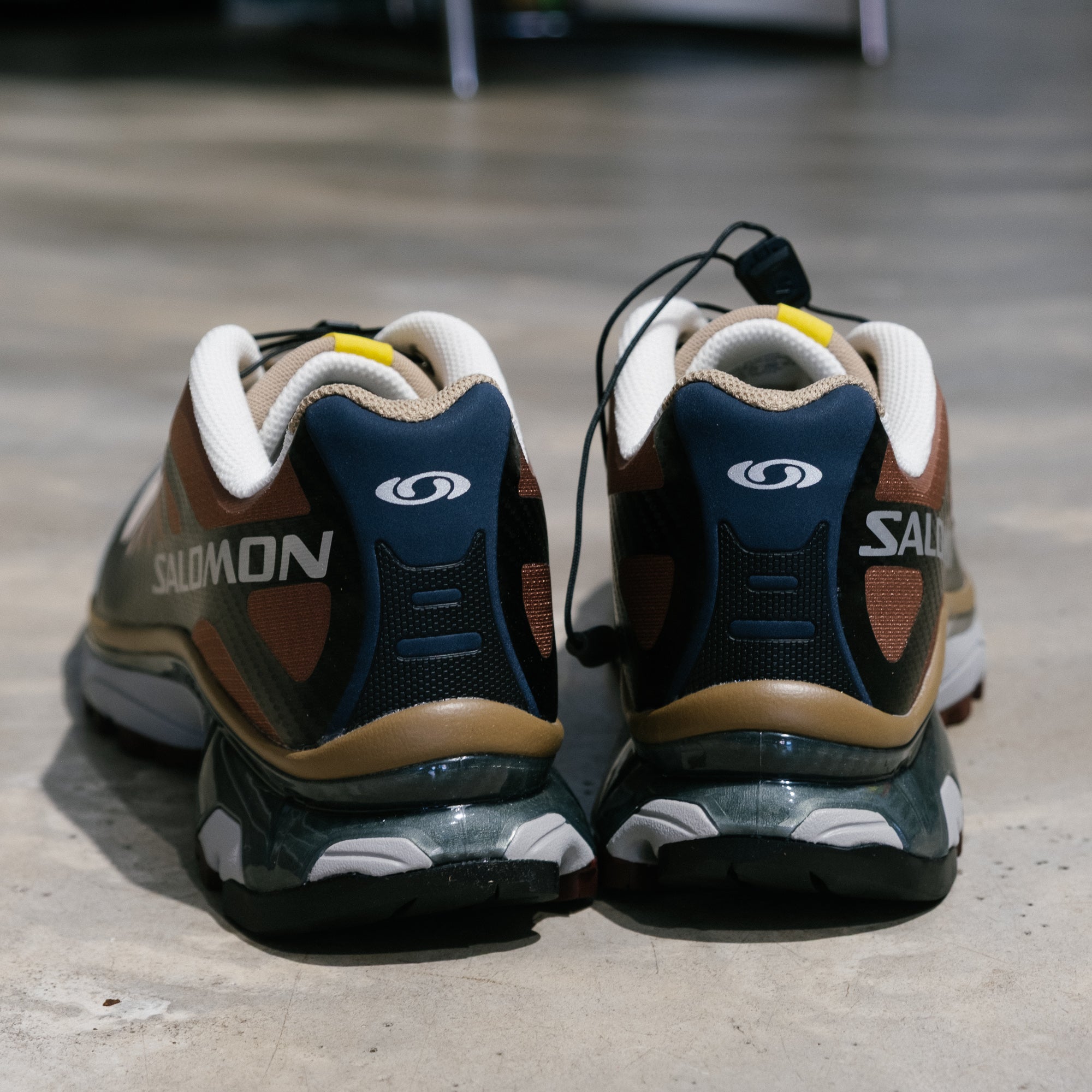 Salomon XT-4 OG Black/Desert Tan/Vanilla